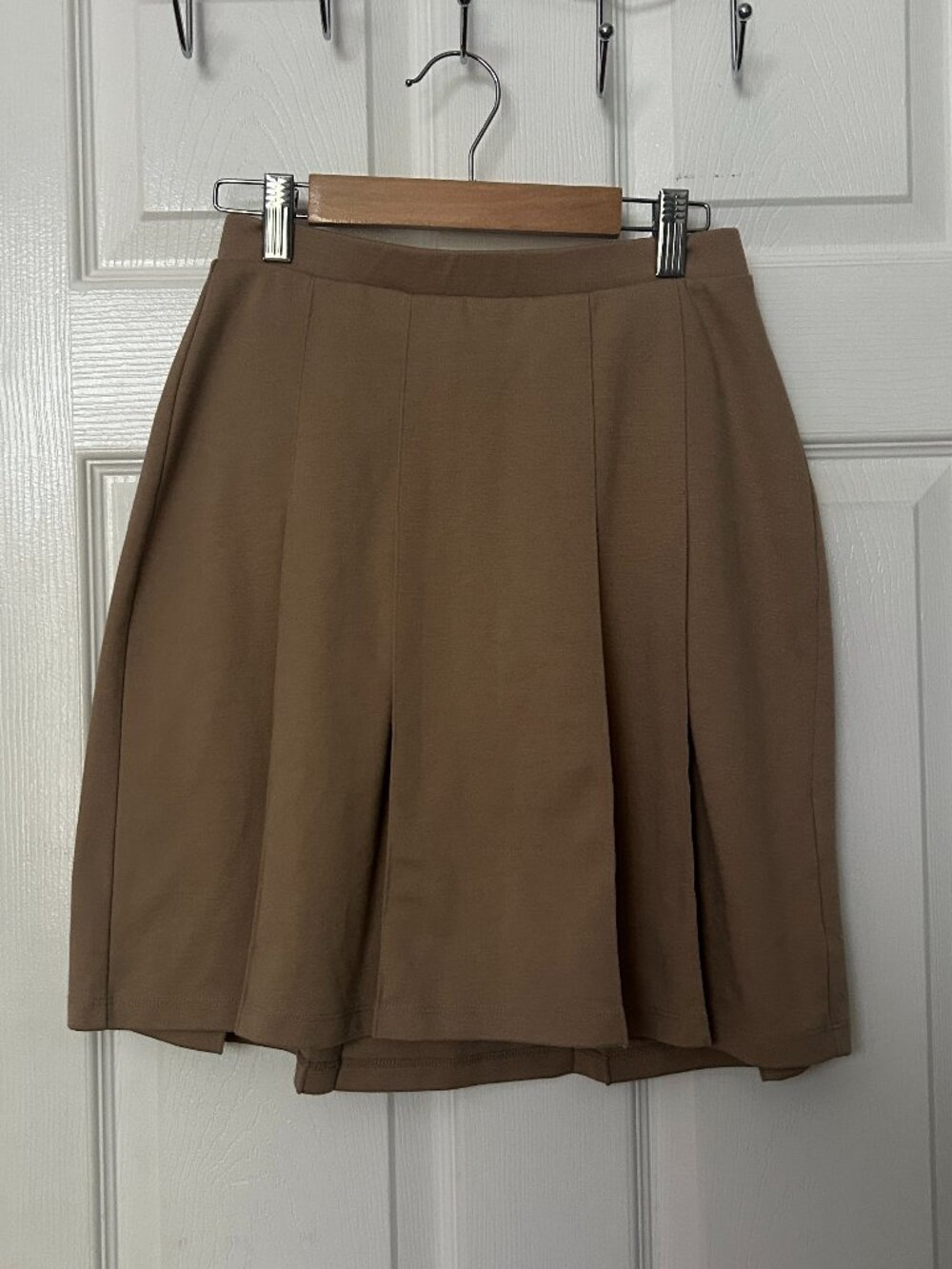 Lands' End Beige Pleated Skirt Size 14 School Uniform Academia Preppy Minimal